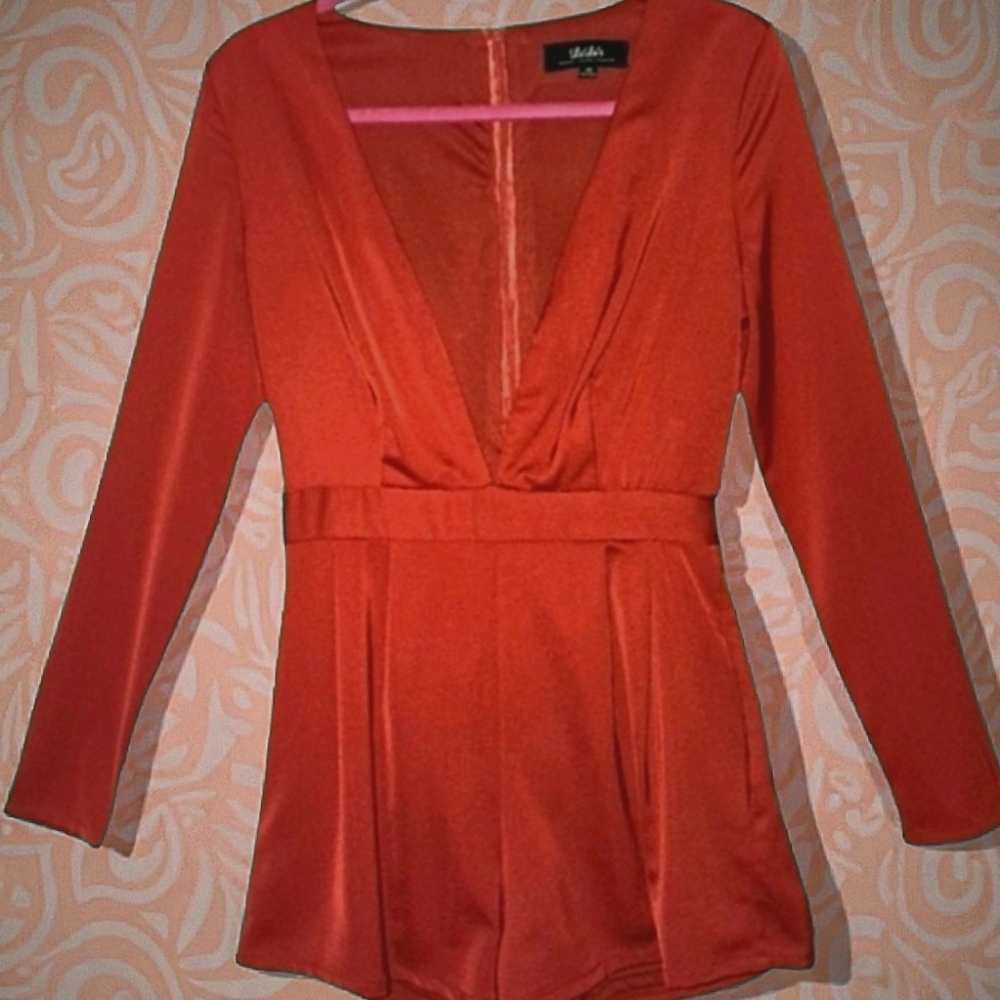 Lulu's Steep Slope Rust Red Long Sleeve Romper Medium